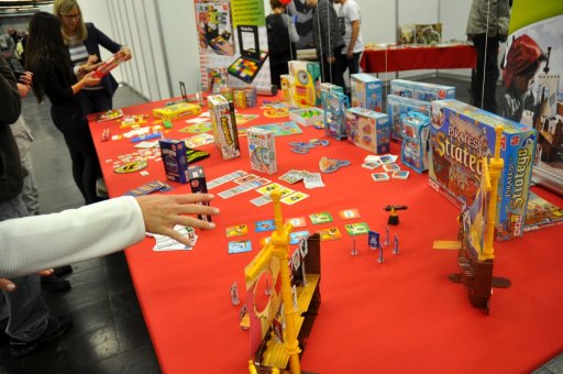 画像ギャラリー No.009のサムネイル画像 / ［SPIEL’16」新作ボードゲームカタログ展示会レポート（その２）。子供向けからマニア向けまで，世界の最新タイトルがここに集結