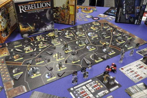 画像ギャラリー No.084のサムネイル画像 / ［SPIEL’16］開催直前，新作ボードゲームカタログ展示会レポート（その1）。脱出ゲーム，マルティン・ルター，あとなぜか火星が大人気？