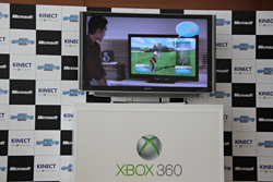 画像ギャラリー No.009のサムネイル画像 / 「Kinect スポーツ: シーズン2」の発売記念イベントに次長課長 河本さん，藤本美貴さん，小倉優子さんが登場。Kinectでの操作に大興奮!?