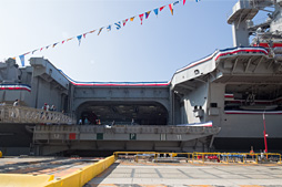 画像ギャラリー No.006のサムネイル画像 / 米海軍の原子力空母「ロナルド・レーガン」一般公開レポート