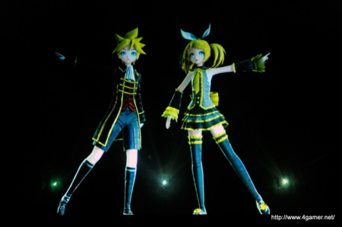 画像ギャラリー No.012のサムネイル画像 / “ミクの日”前夜祭となる，ファン待望の「初音ミクライブパーティー2012（ミクパ♪）」が開催。全34曲の人気楽曲が披露された“ひる”公演をレポート