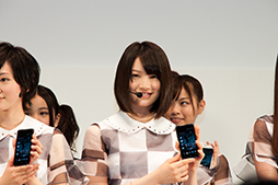 画像ギャラリー No.021のサムネイル画像 / HTC，WiMAXやおサイフ，ワンセグ対応のAndroid 4.0スマートフォン「HTC J」を発表。auから発売へ