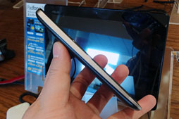 画像ギャラリー No.004のサムネイル画像 / ASUSの「PadFone 2」をタッチ＆トライイベントでがっつり触ってきた。スマホとしての完成度は高いぞ