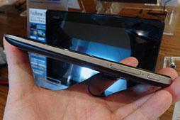 画像ギャラリー No.005のサムネイル画像 / ASUSの「PadFone 2」をタッチ＆トライイベントでがっつり触ってきた。スマホとしての完成度は高いぞ