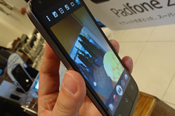 画像ギャラリー No.011のサムネイル画像 / ASUSの「PadFone 2」をタッチ＆トライイベントでがっつり触ってきた。スマホとしての完成度は高いぞ