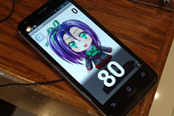 画像ギャラリー No.013のサムネイル画像 / ASUSの「PadFone 2」をタッチ＆トライイベントでがっつり触ってきた。スマホとしての完成度は高いぞ