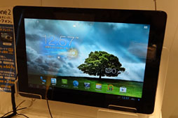 画像ギャラリー No.022のサムネイル画像 / ASUSの「PadFone 2」をタッチ＆トライイベントでがっつり触ってきた。スマホとしての完成度は高いぞ