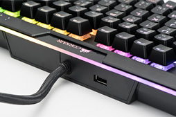 画像ギャラリー No.019のサムネイル画像 / 【PR】文句なしに多機能＆高性能。Corsairの「K95 RGB PLATINUM」は現状究極の全部入りゲーマー向けキーボードだ
