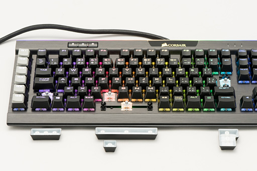 画像ギャラリー No.023のサムネイル画像 / 【PR】文句なしに多機能＆高性能。Corsairの「K95 RGB PLATINUM」は現状究極の全部入りゲーマー向けキーボードだ