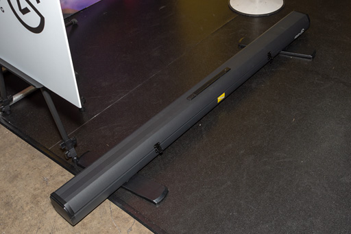 画像ギャラリー No.006のサムネイル画像 / ［TGS 2018］Corsairのクロマキー合成用緑シートが配信用にかなり便利そう