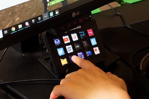 画像ギャラリー No.008のサムネイル画像 / 【PR】「Elgato Gaming」のゲーム実況製品の魅力を，プロチーム「SCARZ」に聞く。連載第2回は万能キーパッド「Stream Deck」