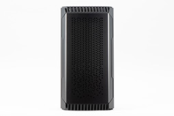 画像ギャラリー No.007のサムネイル画像 / 【PR】コンパクトで静音なゲームPC「CORSAIR ONE i160」は，4Kゲーム時代に最適なゲームマシンだ