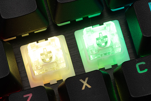 画像ギャラリー No.009のサムネイル画像 / 【PR】Corsairの新型キーボード「K60 RGB PRO SE」は，CHERRY VIOLAスイッチ採用でCherry MXの打鍵感を手頃な価格で実現