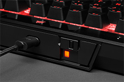 画像ギャラリー No.005のサムネイル画像 / Corsair，10キーレスキーボード「K70 RGB TKL」とマウス「SABRE RGB PRO」を発表。ゲーマー向け新シリーズ「Champion」の第1弾