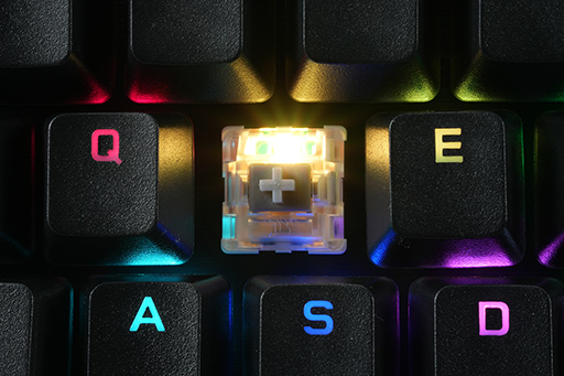 画像ギャラリー No.007のサムネイル画像 / 【PR】Corsairの新型10キーレス「K70 RGB TKL OPX」は，ストイックにeスポーツを突き詰めた高速応答性が見どころの光学式キーボードだ