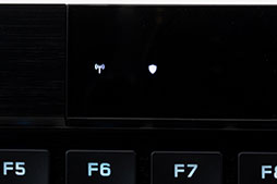 画像ギャラリー No.012のサムネイル画像 / 【PR】Corsairの「K100 AIR Wireless」は，17mmの薄さでワイヤレスやワイヤードでも使える万能ハイエンドキーボードだ