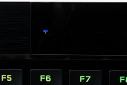 画像ギャラリー No.013のサムネイル画像 / 【PR】Corsairの「K100 AIR Wireless」は，17mmの薄さでワイヤレスやワイヤードでも使える万能ハイエンドキーボードだ