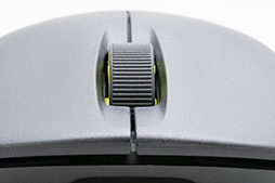 画像ギャラリー No.010のサムネイル画像 / Corsairのワイヤレスマウス「M75 AIR WIRELESS」は，持ちやすいボディと高速ポーリングレートによる初動の速さが見どころだ【PR】