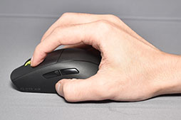画像ギャラリー No.013のサムネイル画像 / Corsairのワイヤレスマウス「M75 AIR WIRELESS」は，持ちやすいボディと高速ポーリングレートによる初動の速さが見どころだ【PR】