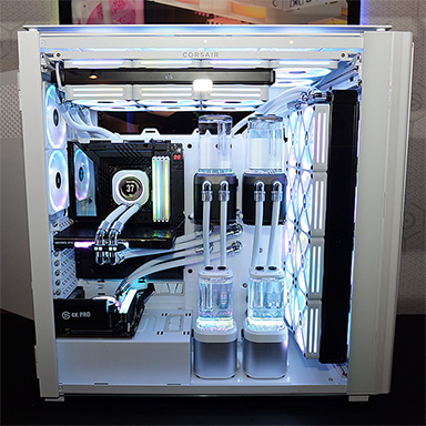 画像ギャラリー No.015のサムネイル画像 / SCUF GamingのPC用ゲームパッドも国内市場に？ Corsairブースの展示をまとめて紹介