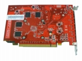 画像ギャラリー No.008のサムネイル画像 / まさかの「XP専用」。2001年デビューのGPU「Radeon 7000」を2基搭載してアナログ4画面出力対応のグラフィックスカードが発売