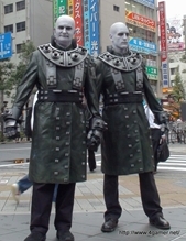 画像ギャラリー No.002のサムネイル画像 / 秋葉原に出現した“追跡者”タイラントを追跡してみたら，意外な一面が見られた。ハッシュタグ「#タイラント隊」でその動向をチェックしよう