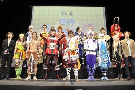画像ギャラリー No.029のサムネイル画像 / 劇場に舞い降りたBASARA武将達の殺陣と筋肉と汗から目が離せない？　舞台「戦国BASARA2」公開ゲネプロをレポート