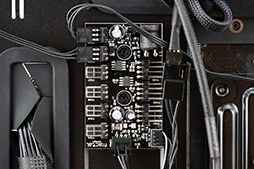 画像ギャラリー No.034のサムネイル画像 / 【PR】サイコム「G-Master Hydro X570A Extreme」は，CPUとRTX 30シリーズを液冷化して高性能と静音を両立した究極のゲームPCだ