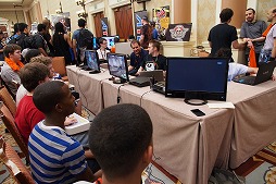 画像ギャラリー No.055のサムネイル画像 / ［EVO2012］コアゲーマーにアピールする展示が多数。会場を彩るメーカーブースレポート