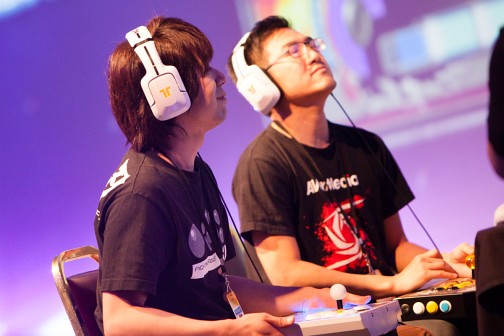 画像ギャラリー No.130のサムネイル画像 / ［EVO2014］最初のクライマックスは「鉄拳タッグ2」から。「ウルIV」「インジャスティス」「スマブラDX」の予選が行われる「Evolution 2014」初日まとめ