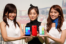 画像ギャラリー No.002のサムネイル画像 / HTC製Androidスマートフォン「HTC J butterfly」インプレッション。2014年夏スマホの真打ちがようやく登場？