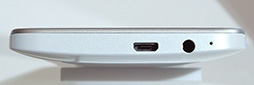 画像ギャラリー No.007のサムネイル画像 / 「HTC J butterfly」や「isai vivid」など独自モデルの実力やいかに？ KDDIの2015年夏モデルスマートフォンを触ってきた