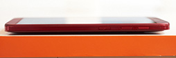 画像ギャラリー No.009のサムネイル画像 / 「HTC J butterfly」や「isai vivid」など独自モデルの実力やいかに？ KDDIの2015年夏モデルスマートフォンを触ってきた