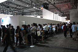 画像ギャラリー No.001のサムネイル画像 / ［TGS 2012］昨年なんだか凄いことになっていた一般日のグリーブースを偵察してきた。……やっぱり今年もブース裏側まで大行列