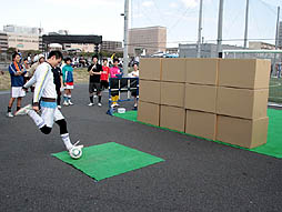 画像ギャラリー No.003のサムネイル画像 / エレクトロニック・アーツ，「FIFA 13」のリリースを記念した「FIFA13 体感パーク」を開催