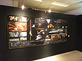 画像ギャラリー No.023のサムネイル画像 / 体感型イベント「Fate/Zero -第四次聖杯戦争展-」内覧会レポート。魂を震わせたあの戦いの日々をもう一度。マスターとなってその手に聖杯を掴め！