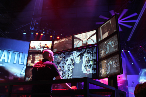 画像ギャラリー No.009のサムネイル画像 / ［E3 2013］E3会場で「Battlefield 4」の64人対戦をプレイ。上海を舞台にアメリカ軍と中国軍の死闘が繰り広げられる