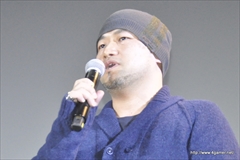 画像ギャラリー No.005のサムネイル画像 / プラチナゲームズの神谷英樹氏も出演し，田中敦子さんと園崎未恵さんによる「ベヨネッタ2」の収録話も飛び出した，「BAYONETTA Bloody Fate」のBlu-ray＆DVD発売記念イベントをレポート