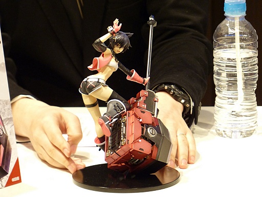 画像ギャラリー No.025のサムネイル画像 / 阿佐ヶ谷アニメストリートに「GOD EATERビジュアルギャラリー」オープン。「GOD EATER 2」のアップデート情報満載のトークイベントの模様をお届け