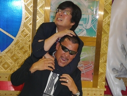 画像ギャラリー No.011のサムネイル画像 / 「キング オブ プロレスリング」に“夏男”蝶野選手が参戦！　「ブシロード×蝶野正洋 “夏の3大ガッデム”発表記者会見」をレポート