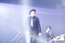 画像ギャラリー No.031のサムネイル画像 / 1万5000人のヒカセンをビートで圧殺！「FFXIV ファンフェスティバル in 東京」のTHE PRIMALSスペシャルライブレポート＆ミニインタビュー