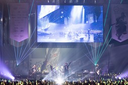 画像ギャラリー No.040のサムネイル画像 / 1万5000人のヒカセンをビートで圧殺！「FFXIV ファンフェスティバル in 東京」のTHE PRIMALSスペシャルライブレポート＆ミニインタビュー