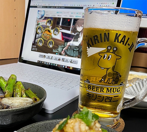 画像ギャラリー No.001のサムネイル画像 / 「艦これ」の「キリン改二」のビールジョッキと「提督」専用本革キーケース，「浮き輪さん」のレザーケースが登場