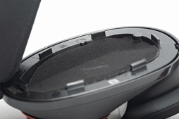 画像ギャラリー No.009のサムネイル画像 / 「GSP 500」レビュー。名機「GAME ONE」の後継となるゼンハイザーの開放型アナログヘッドセットは，低域の再生能力と快適性の高さが強み