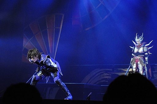 画像ギャラリー No.007のサムネイル画像 / 舞台「戦国BASARA4」は本日より公演開始。島 左近，柴田勝家ら新キャラクター参戦による新たな舞台「戦国BASARA」は必見だ