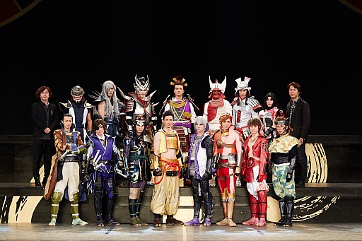 画像ギャラリー No.014のサムネイル画像 / 舞台「戦国BASARA4」は本日より公演開始。島 左近，柴田勝家ら新キャラクター参戦による新たな舞台「戦国BASARA」は必見だ