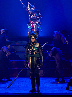 画像ギャラリー No.018のサムネイル画像 / 舞台「戦国BASARA4」は本日より公演開始。島 左近，柴田勝家ら新キャラクター参戦による新たな舞台「戦国BASARA」は必見だ