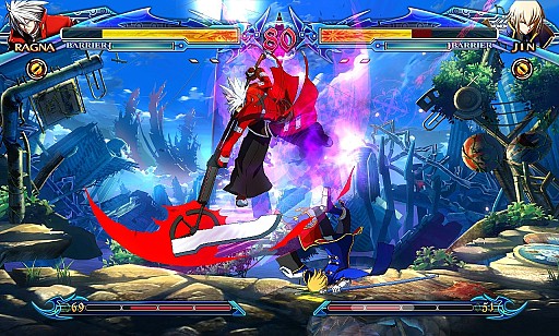 画像ギャラリー No.003のサムネイル画像 / 「EVO2014」会場で「BLAZBLUE」シリーズのプロデューサー森 利道さん，声優の植田佳奈さんのサイン会を開催
