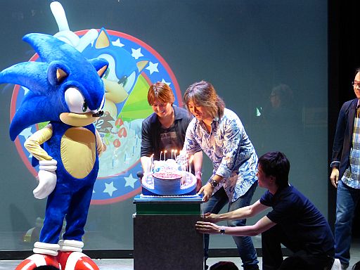 画像ギャラリー No.038のサムネイル画像 / 最新作「ソニック ロストワールド」の話題も飛び出した，ソニックの22回目の誕生日を祝う「ソニック バースデーパーティー2013」