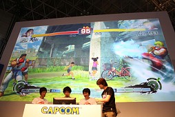 画像ギャラリー No.013のサムネイル画像 / ［TGS 2014］「ウルIV」の新エディション「OMEGA」公開にプロゲーマーも大興奮。新情報満載で盛り上がった「サイキョー格闘ステージ」レポート